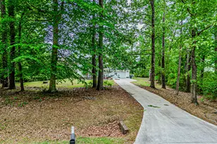 411 Candlewood Dr, Jacksonville, NC 28540 - Photo 2