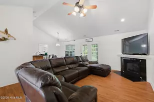 382 Carolina Pines Blvd, New Bern, NC 28560 - Photo 6