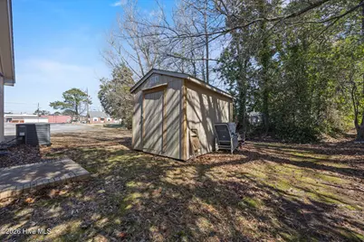 204 E Bayshore Boulevard, Jacksonville, NC 28540 - Photo 24