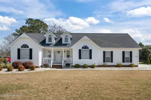 202 Nikida Ct, Swansboro, NC 28584 - Photo 2