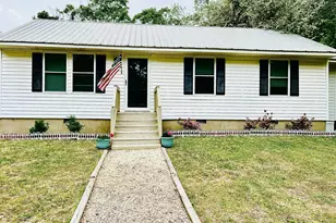 206 D Carlton St, Carthage, NC 28327 - Photo 1