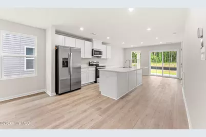 818 Haw Creek Avenue NE, Winnabow, NC 28479 - Photo 6