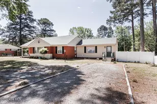 3313 Amherst Rd, Rocky Mount, NC 27804 - Photo 2