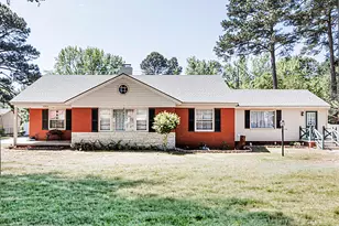 3313 Amherst Rd, Rocky Mount, NC 27804 - Photo 1
