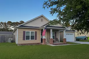 420 Patriots Point Ln, Swansboro, NC 28584 - Photo 1