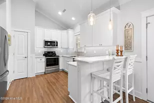 105 NW 29th St, Oak Island, NC 28465 - Photo 6