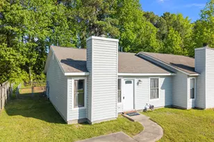1037 Spring Villa Dr, Jacksonville, NC 28540 - Photo 2