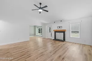 220 E Lakeridge Landing, Jacksonville, NC 28546 - Photo 4