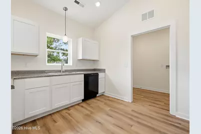 113 N King Street, Hubert, NC 28539 - Photo 16