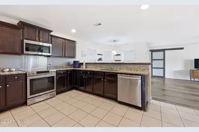 803 Canvas Court, Swansboro, NC 28584 - Photo 8