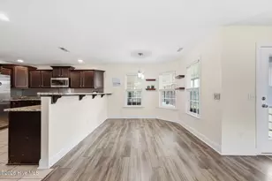 803 Canvas Ct, Swansboro, NC 28584 - Photo 16