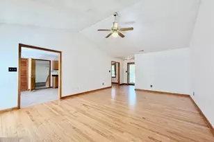 1215 Willow Springs Dr W, Richlands, NC 28574 - Photo 4