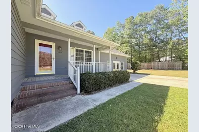 1215 Willow Springs Drive W, Richlands, NC 28574 - Photo 2