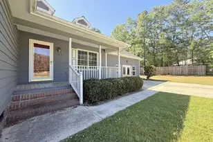 1215 Willow Springs Dr W, Richlands, NC 28574 - Photo 2