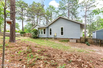 420 E Hedgelawn Way, Southern Pines, NC 28387 - Photo 34