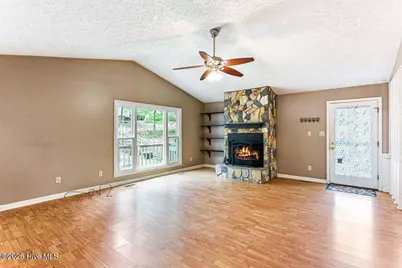 420 E Hedgelawn Way, Southern Pines, NC 28387 - Photo 16