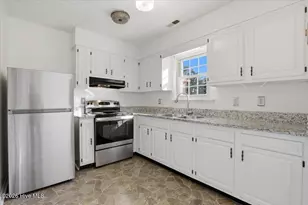 1166 E New Hope Rd, Goldsboro, NC 27534 - Photo 6