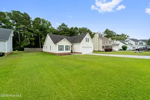 183 Bridlewood Dr, Jacksonville, NC 28540 - Photo 2