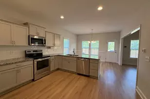 400 Bulrush Ct, Jacksonville, NC 28540 - Photo 8