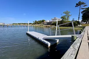 422 Sunrise Ct, Emerald Isle, NC 28594 - Photo 10