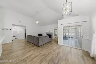 619 E Telfair Cir, Wilmington, NC 28412 - Photo 16
