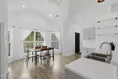 619 E Telfair Circle, Wilmington, NC 28412 - Photo 10
