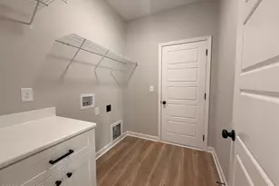 3731 Chatsworth Dr, La Grange, NC 28551 - Photo 6