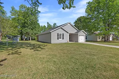 411 Hunting Green Drive, Jacksonville, NC 28546 - Photo 2
