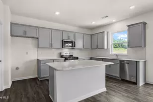 735 Lazy Elm Ln, Aberdeen, NC 28315 - Photo 6