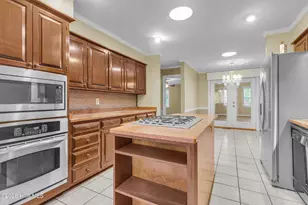 2514 Hickory St, New Bern, NC 28562 - Photo 10