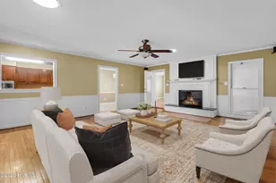 2514 Hickory St, New Bern, NC 28562 - Photo 2