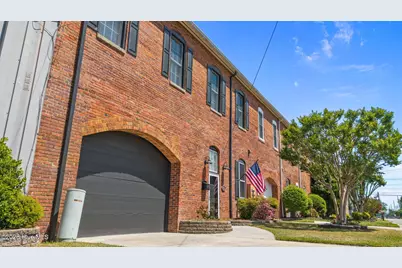 916 W 3rd Street #Unit 10 & 11, Washington, NC 27889 - Photo 1