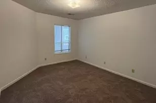107 Breezewood Dr, Greenville, NC 27858 - Photo 4