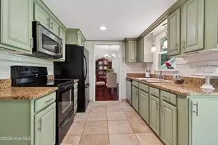 807 Cheryl Ln, Wilmington, NC 28405 - Photo 16