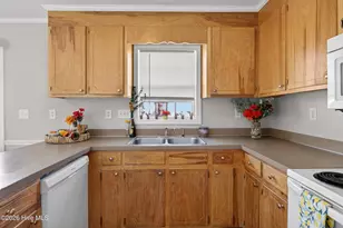 2128 Flagstone Ct, Greenville, NC 27834 - Photo 10