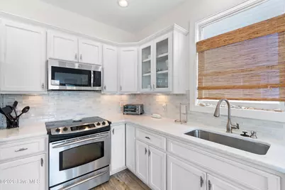 31 Cumberland Street, Ocean Isle Beach, NC 28469 - Photo 18