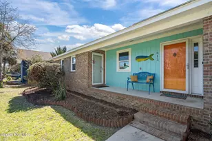 513 Hamlet Ave, Carolina Beach, NC 28428 - Photo 8