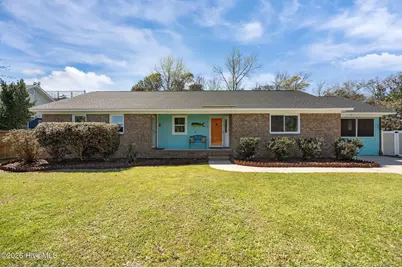 513 Hamlet Avenue, Carolina Beach, NC 28428 - Photo 1