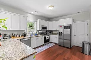 525 Old Folkstone Rd, Holly Ridge, NC 28445 - Photo 10