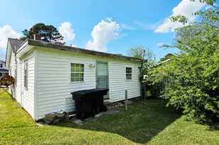 1314 Moore St, Elizabeth City, NC 27909 - Photo 4