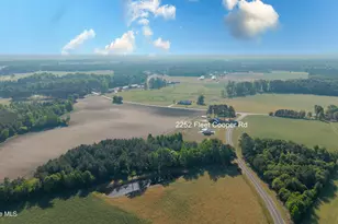 2252 Fleet Cooper Rd, Roseboro, NC 28382 - Photo 36