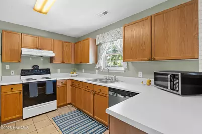 10023 Winding Branches Drive SE, Belville, NC 28451 - Photo 14