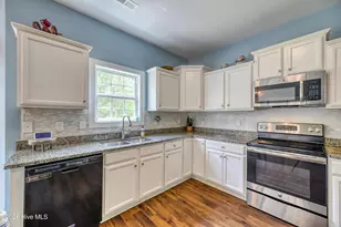 40 Thatcher Dr, Rocky Point, NC 28457 - Photo 12
