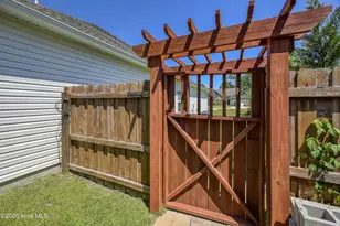 40 Thatcher Dr, Rocky Point, NC 28457 - Photo 46