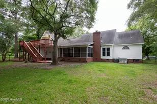 830 Driftwood Dr, Greenville, NC 27858 - Photo 4