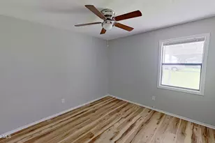 152 Village Cir, Jacksonville, NC 28546 - Photo 10