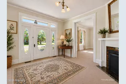 301 E Stanley Street, Four Oaks, NC 27524 - Photo 6