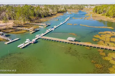 814 Oyster Point Drive, Wilmington, NC 28411 - Photo 2