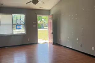 309 Crown Point Rd, Hubert, NC 28539 - Photo 2