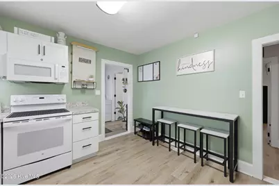 1119 W Colonial Avenue, Elizabeth City, NC 27909 - Photo 14